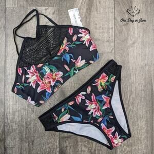 Alove High Neck Crochet Bikini Swimsuit Size M